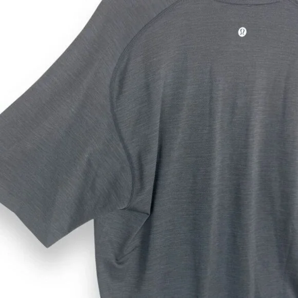 Lululemon Mens Performance Polo Size XXL Gray Short Sleeve‎ Golf Sporty Athletic - Picture 10 of 11